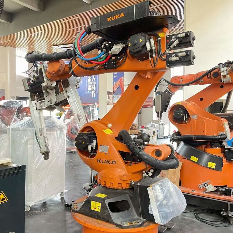 KUKA KR210 R3100 Robot Industri 6-Axis Robot Arm dengan 210kg muatan dan 0.06mm Repeatability