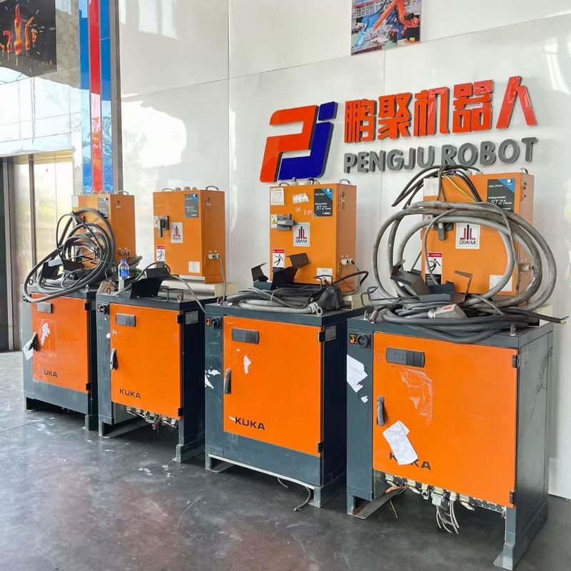 KUKA KR 270 R2700 Ultra 6-Axis Robot Arm dengan 270kg Muatan 2696mm Jangkauan dan 0.06mm Repeatability
