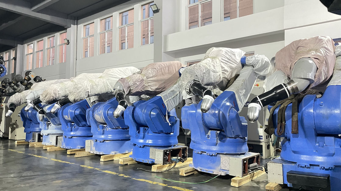Lengan Robot Penyemprotan Yaskawa EPX2900 Sepenuhnya Otomatis 6 Sumbu Dengan Perangkat Bukti Ledakan