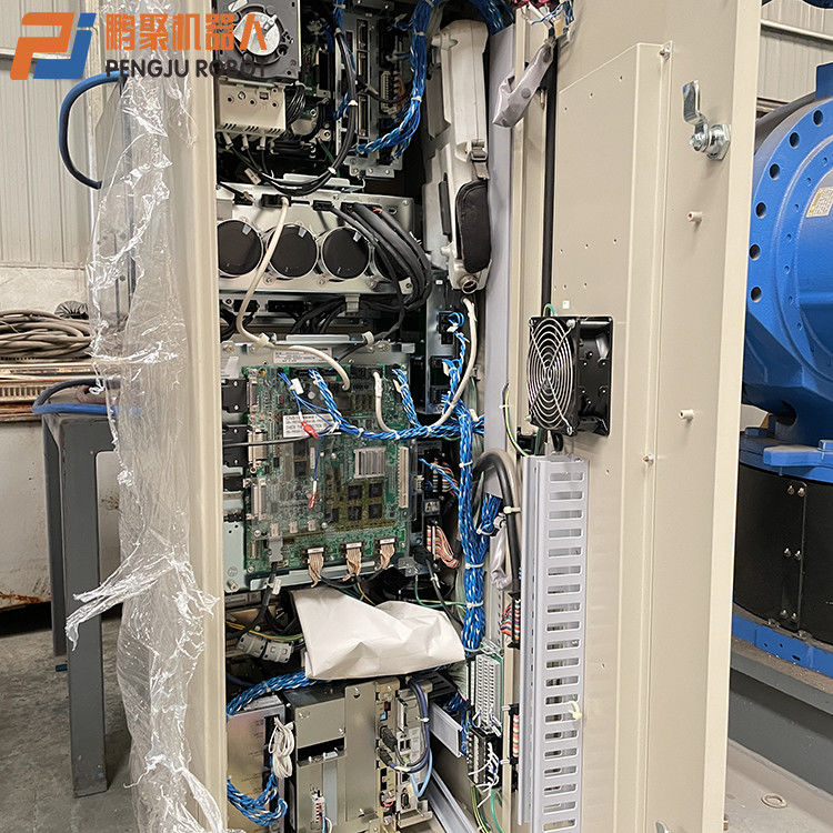 Yaskawa ES200D Full Automatic 6 Axis Spot Welding Robot Dengan Rentang Lengan 2650mm