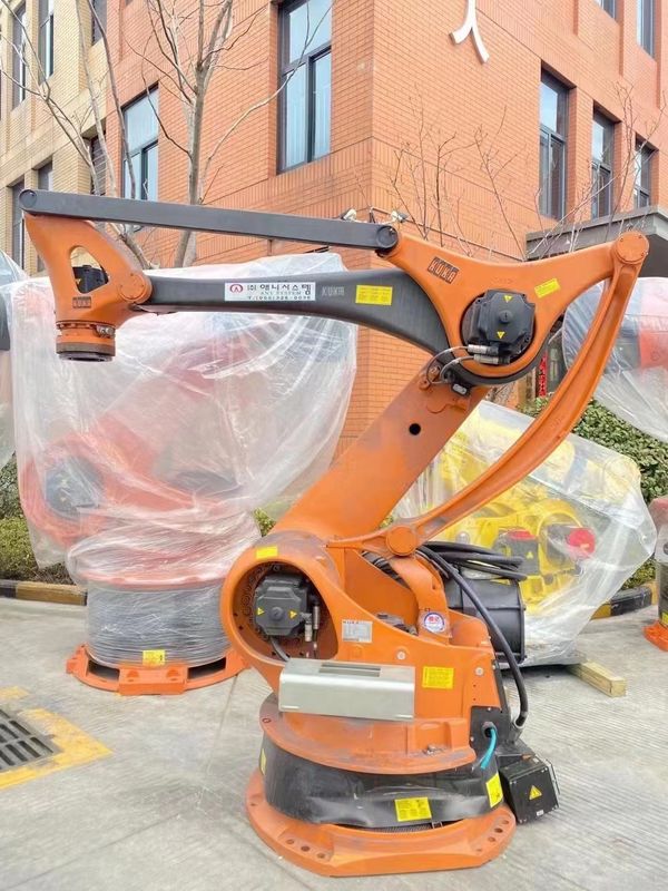 Kuka KR100-2PA Robot Palletisasi Empat Sumbu Dengan Rentang Lengan Beban 3200mm 500kg