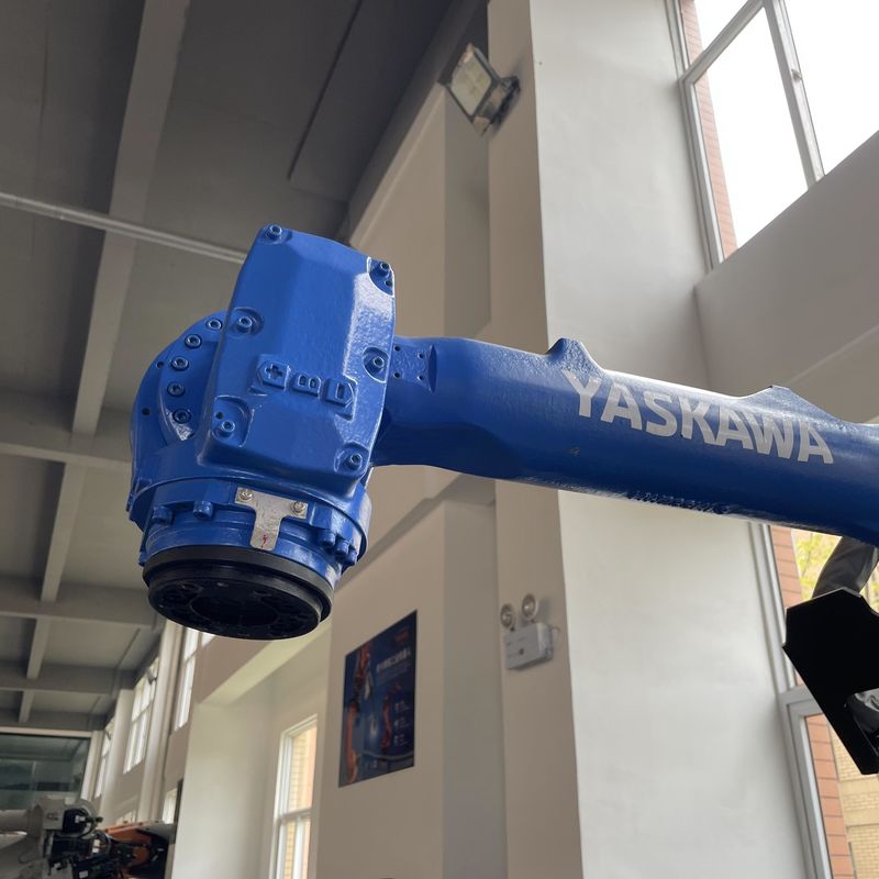 Pemrograman PC Digunakan Robot YASKAWA Dengan Kapasitas Beban 50 Kg Penanganan Material, Pemotongan Plasma