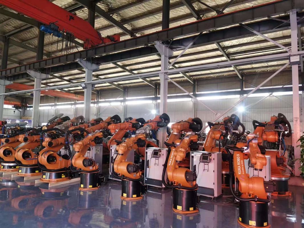 Pra-milik 210 Kg Muatan Bermanfaat Robotic Arm AC380V Power Supply Kr210 Model Pengeboran 3D Laser Vision Fiberglass Laser Pemotongan