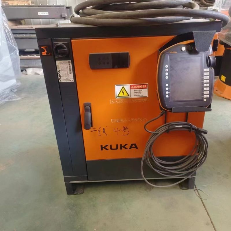 KUKA KR210 R2700 Prime Robot 6 sumbu 210kg Pengepakan 2700mm Jangkauan Untuk Pengelasan Spot Peletisasi Pengisian Dan Pengungkapan