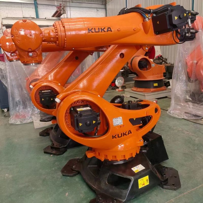 Kuka Kr210 2700mm Jangkauan Robotic Arm 210 Kg Muatan AC380V Power Supply picking digunakan robot spot welding assembly grinding