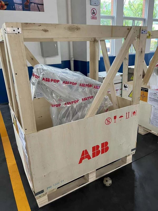 NEW ABB IRB 2600 M2004 20/12 -1.65/1.85 20kg Pengelasan busur, Pengeringan pers, Pengisian dan Pengungkapan Bagian, Pengolahan