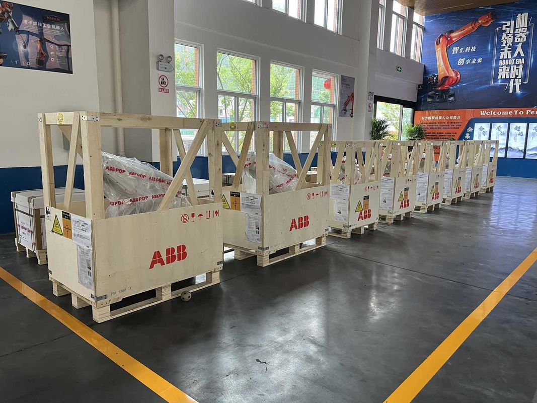NEW ABB IRB 2600 M2004 20/12 -1.65/1.85 20kg Pengelasan busur, Pengeringan pers, Pengisian dan Pengungkapan Bagian, Pengolahan