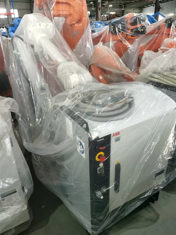 ABB IRB 4600-40/2.05 IP67 6-Axis 40kg Medium Payload ABB Robot Untuk Mesin Tending Deburring And Pick And Place Aplikasi.