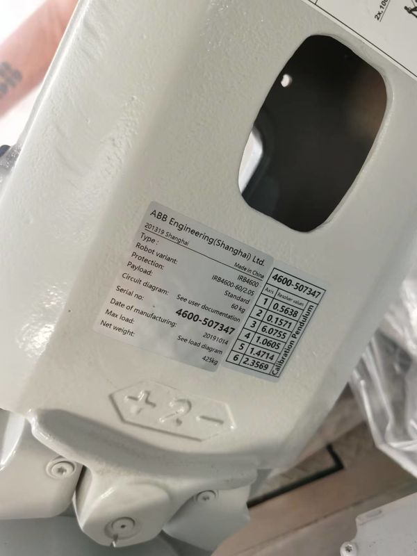 IRB 4600-60/2.05 IRC5 Controller Digunakan ABB Robot 6 Axis Robotic Arm 2050mm Range Sangat andal Dan Efisien