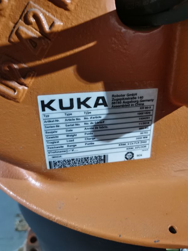 2033 Mm Jangkauan KUKA KR60-3 60KG Muatan Berguna Robot KUKA digunakan untuk penanganan dan pengambilan bahan