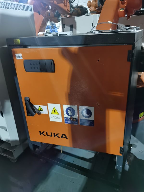 2033 Mm Jangkauan KUKA KR60-3 60KG Muatan Berguna Robot KUKA digunakan untuk penanganan dan pengambilan bahan