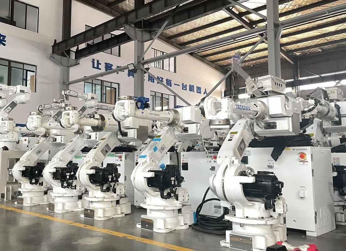 2061mm Jangkauan CR50 XRC 50kg Muatan Motoman Robot Pengelasan Busur untuk Tending Press dan Pemuatan / Pengungkapan Bagian