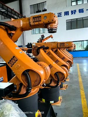 Kontroler KRC4 Termasuk Robot KUKA bekas KR60-3 60kg Pakai 2033mm Jangkauan untuk Pemuatan Penanganan Pemotongan dan perakitan